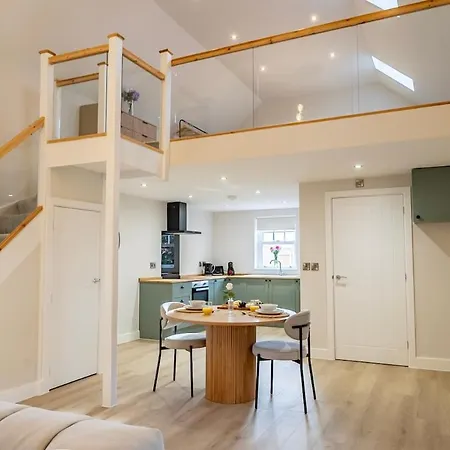 Unique Luxury Barn With Private Wood-fired Hot Tub Apartament Selby