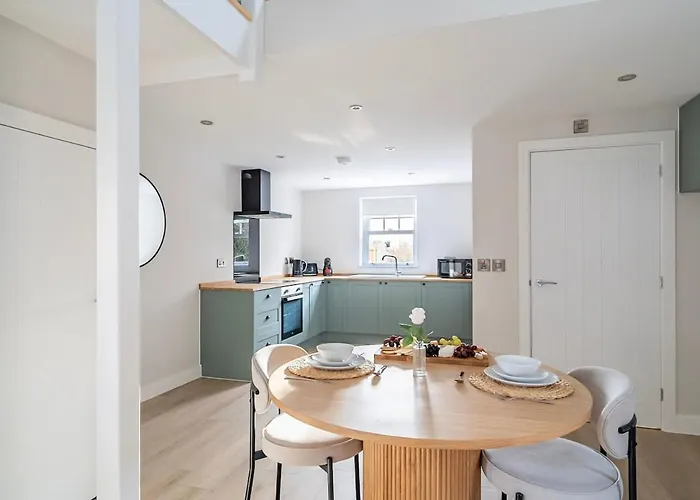 Unique Luxury Barn With Private Wood-fired Hot Tub * 塞尔比